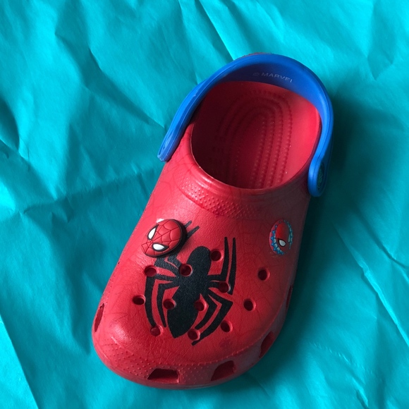 spiderman crocs size 9